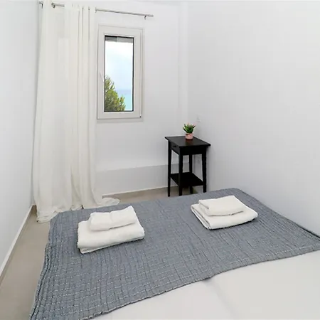Harmony Sea House 4 Bedrooms 10 Guests Дом отдыха Ханиоти