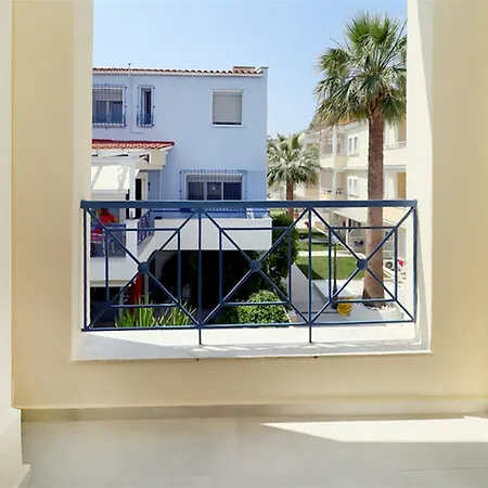 Дом отдыха Harmony Sea House 4 Bedrooms 10 Guests Ханиоти