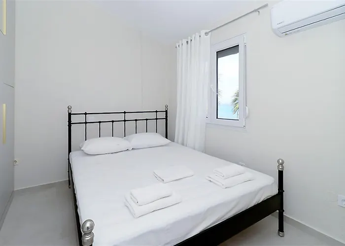 Harmony Sea House 4 Bedrooms 10 Guests Hébergement de vacances *